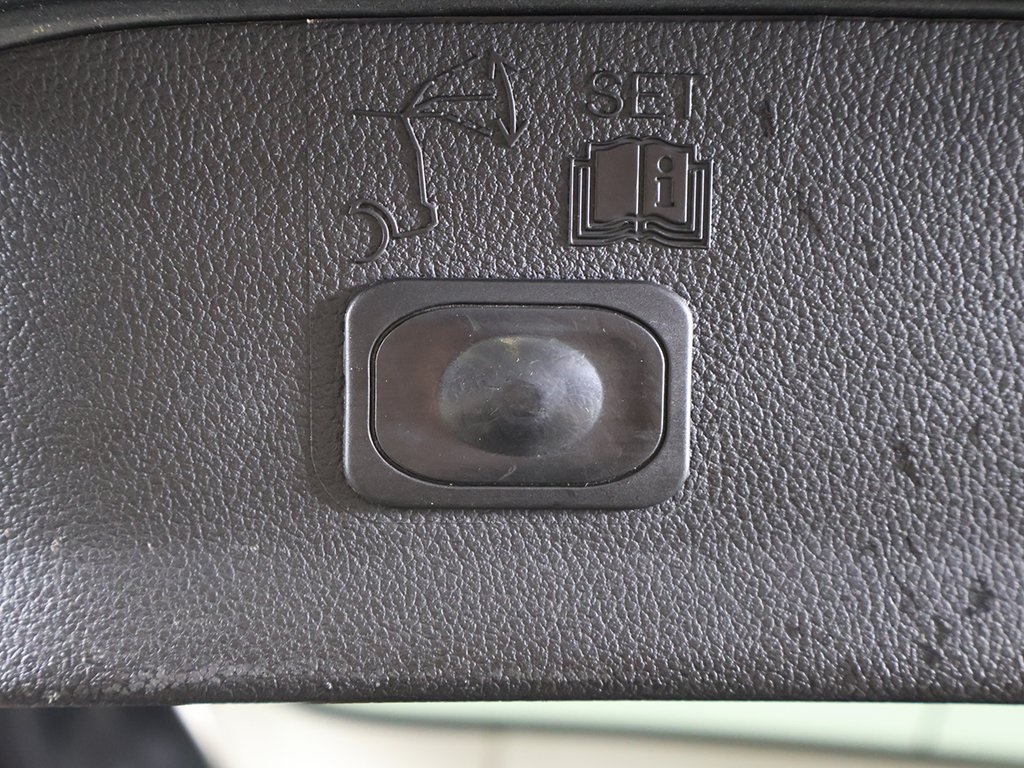 2013 Ford Escape Titanium photo 17