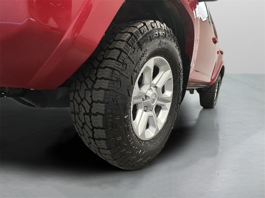 2017 Toyota 4Runner SR5 Premium photo 3