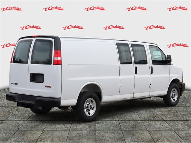 2025 Gmc Savana Cargo 3500 photo 3