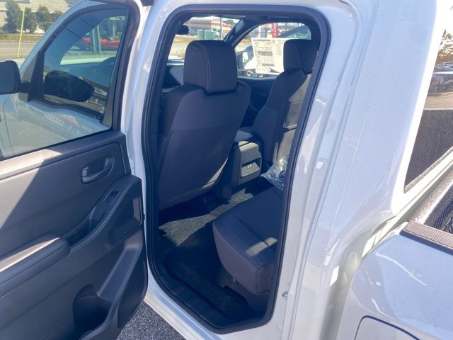 2026 Nissan Frontier SV photo 14