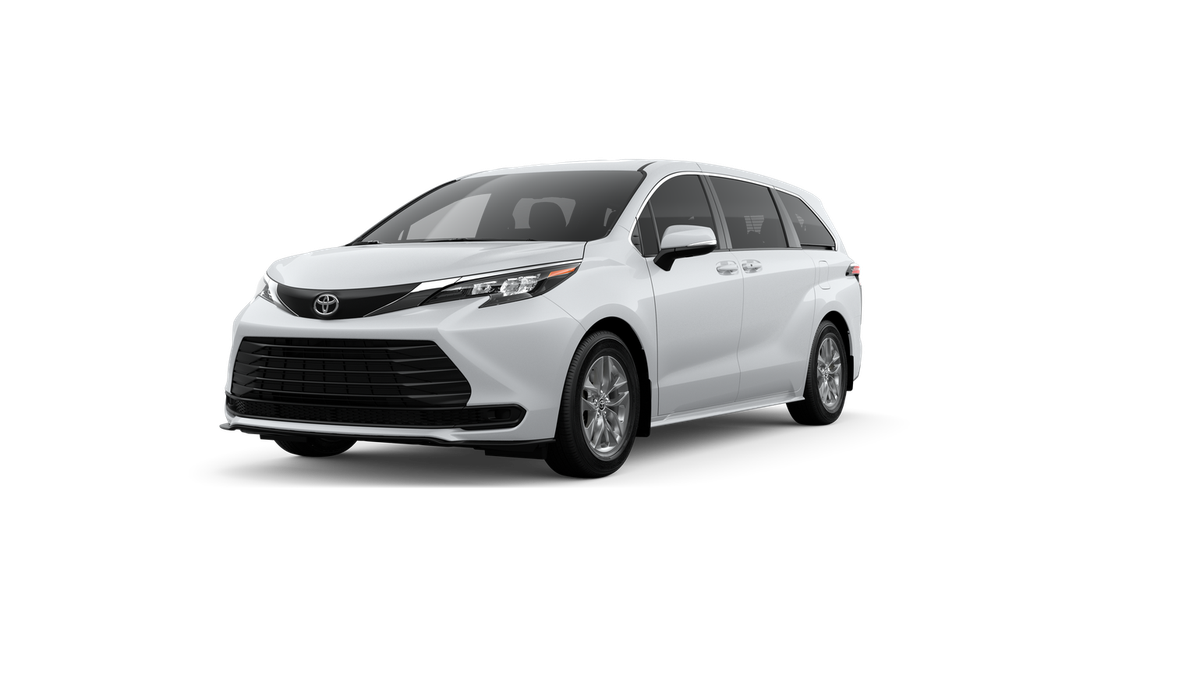 2026 Toyota Sienna LE's photo