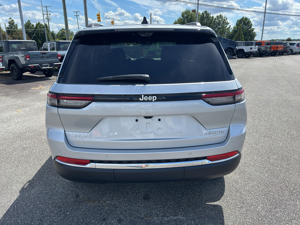 2025 Jeep Grand Cherokee Limited photo 4