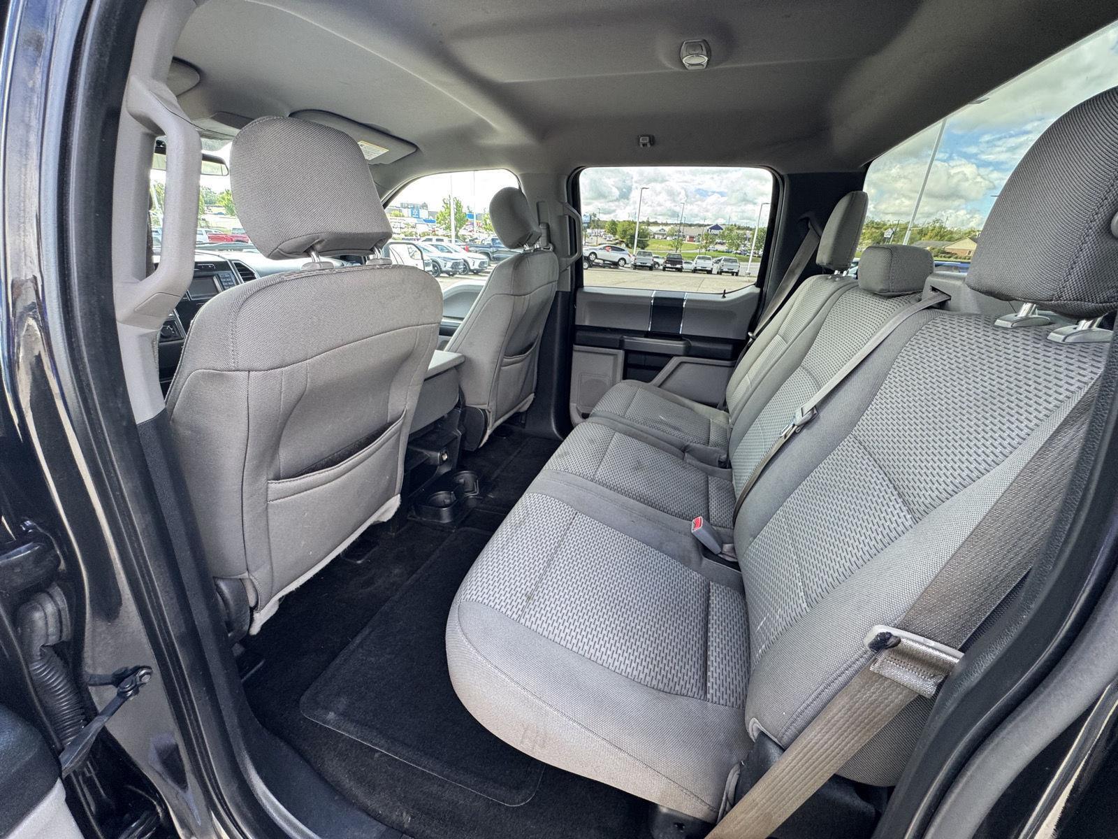 2015 Ford F-150 XLT photo 19