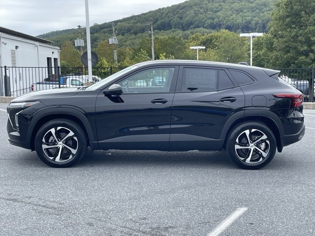 2025 Chevrolet Trax photo 3