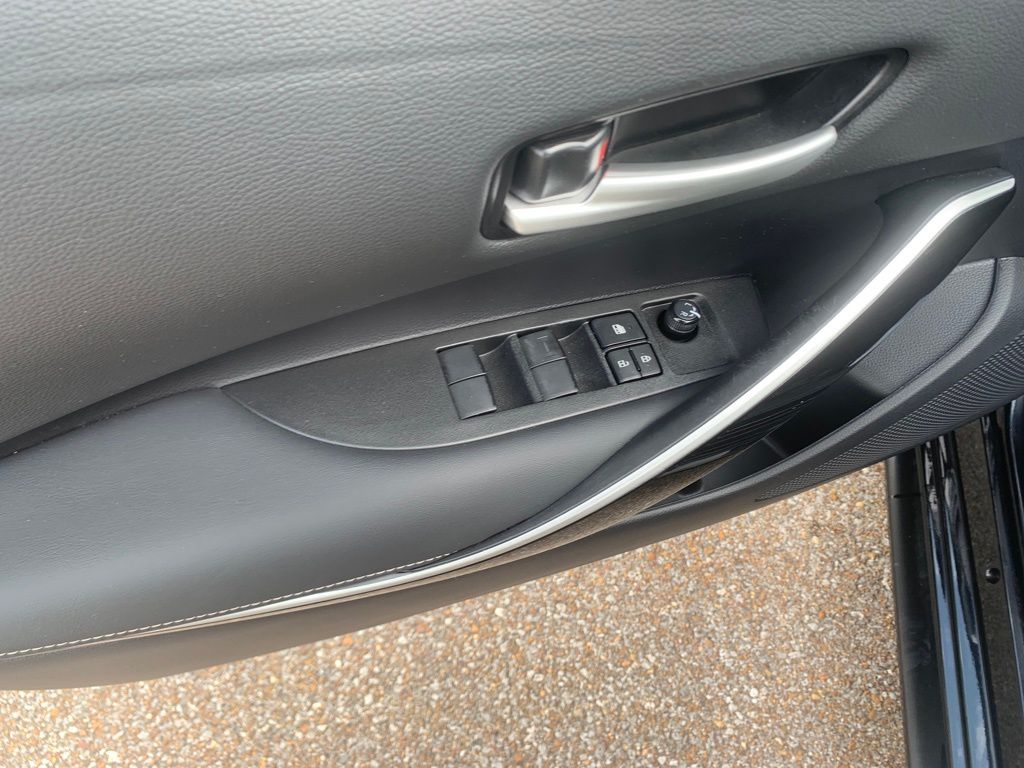 2023 Toyota Corolla Hybrid XLE photo 9