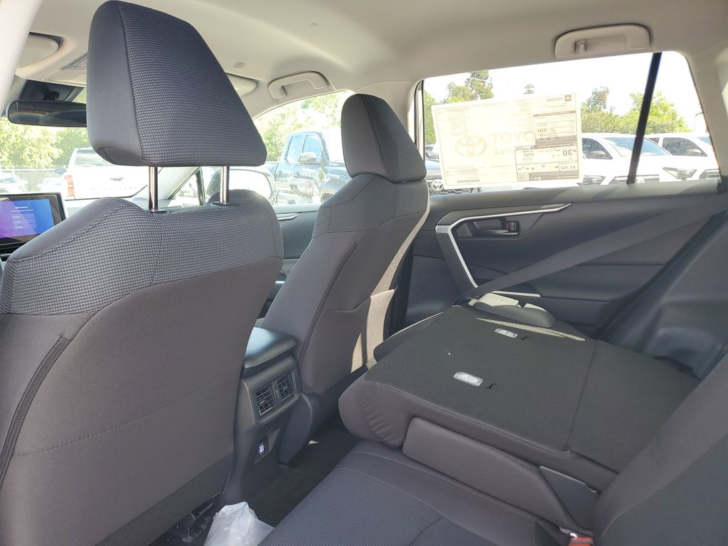 2025 Toyota RAV4 LE photo 17