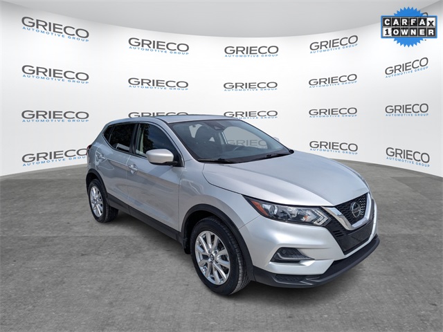 2021 Nissan Rogue Sport S photo 2
