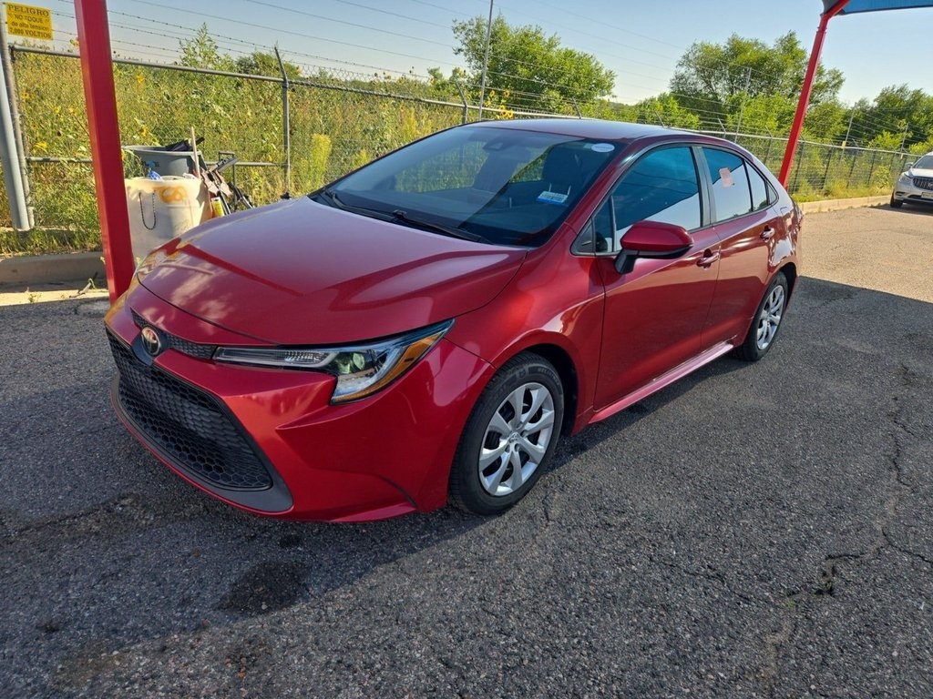 2020 Toyota Corolla LE photo 2
