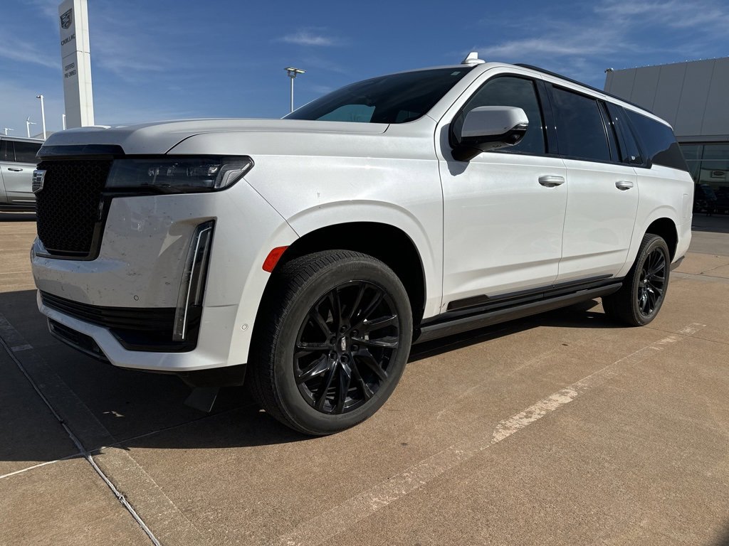 2023 Cadillac Escalade ESV Sport's photo