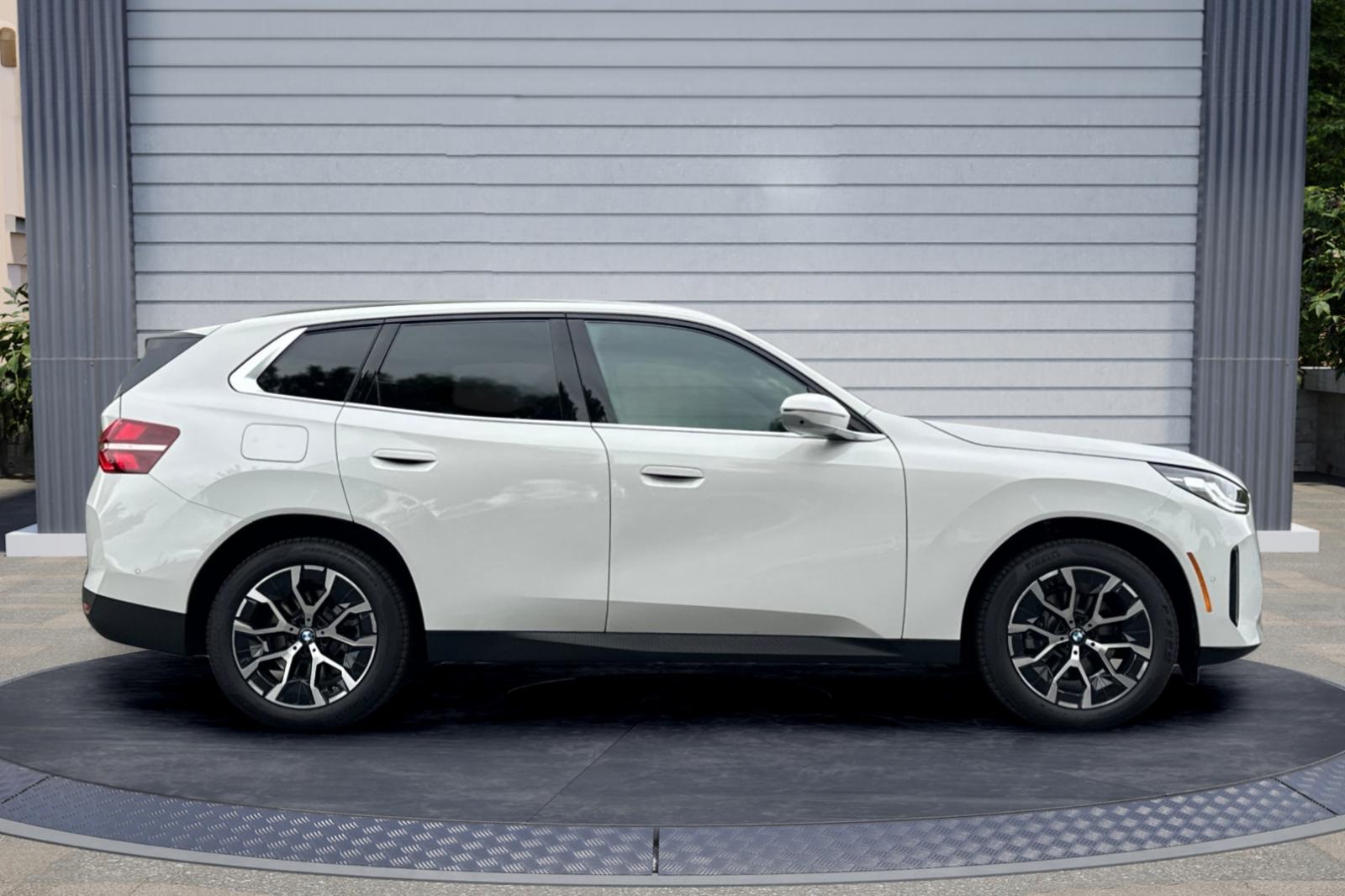 2026 Bmw X3 photo 3