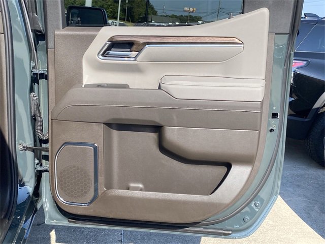 2025 Chevrolet Silverado 1500 LT photo 25