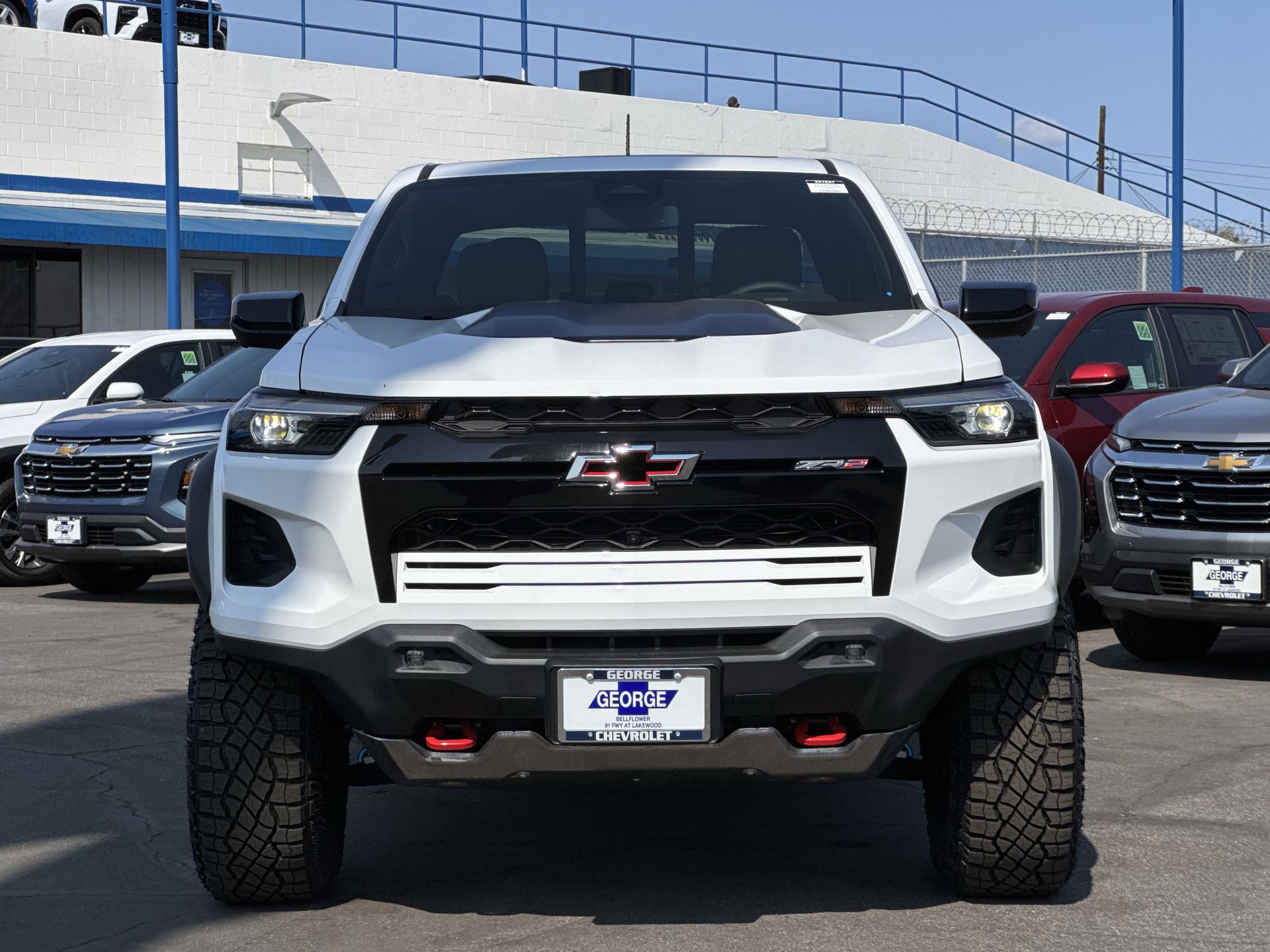 2025 Chevrolet Colorado ZR2 photo 2