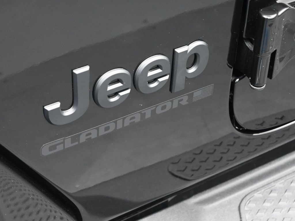 2025 Jeep Gladiator Sport photo 19