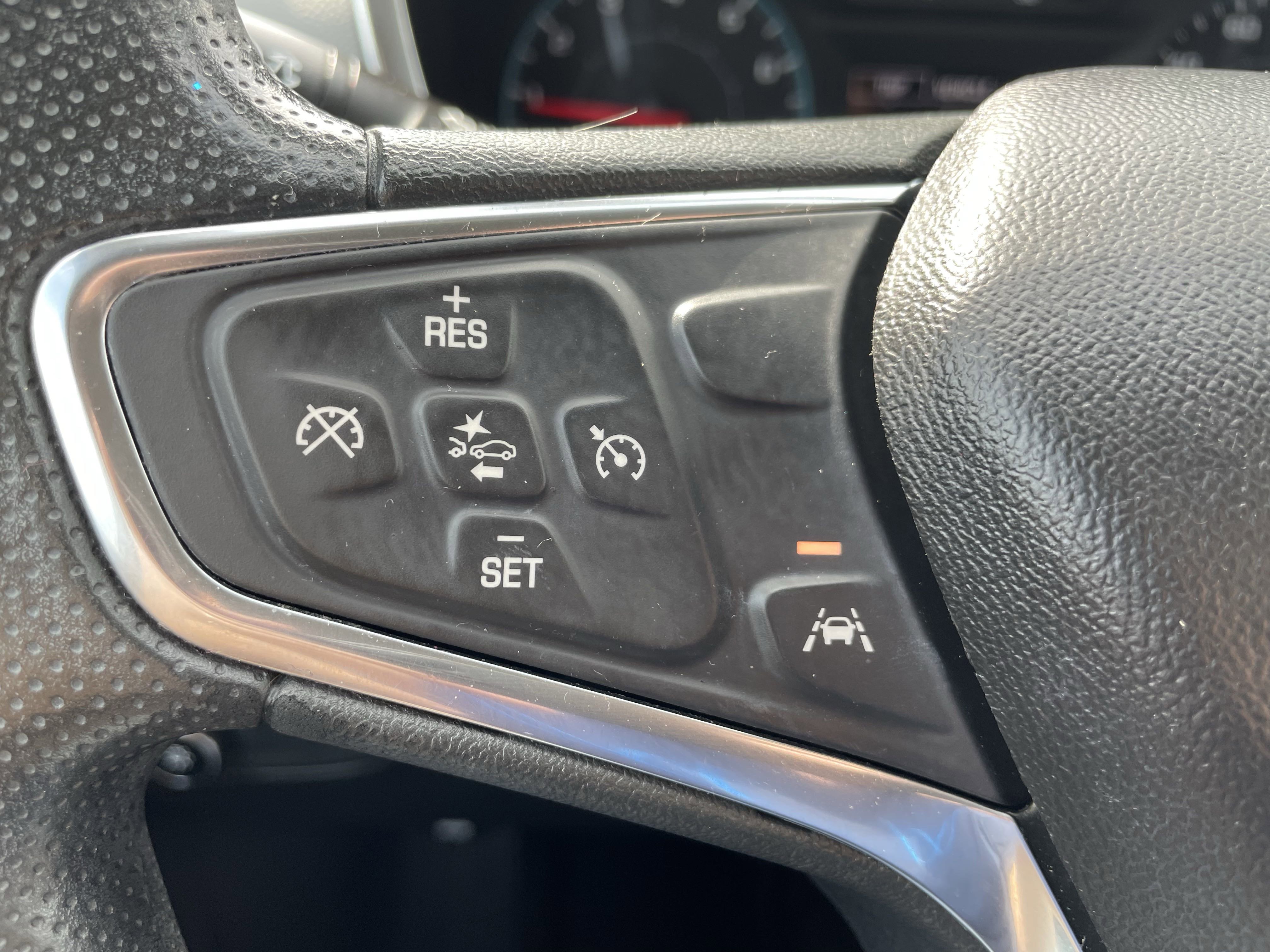2020 Chevrolet Equinox LS photo 8