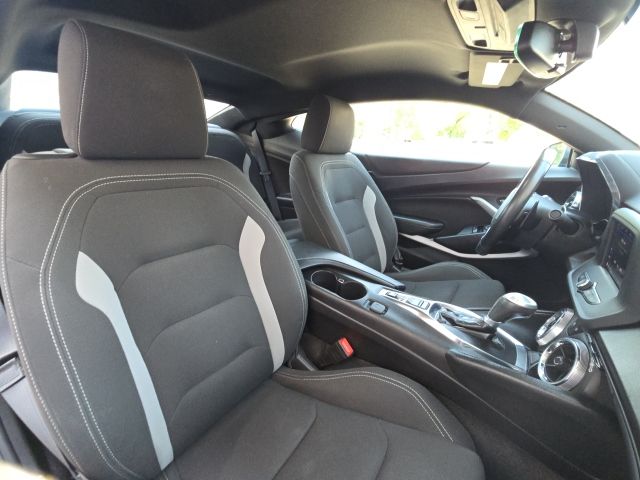 2020 Chevrolet Camaro LT1 photo 13