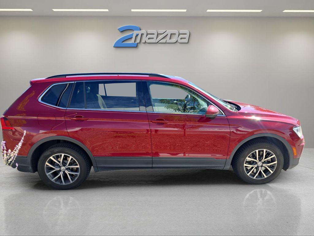 2019 Volkswagen Tiguan SE photo 5