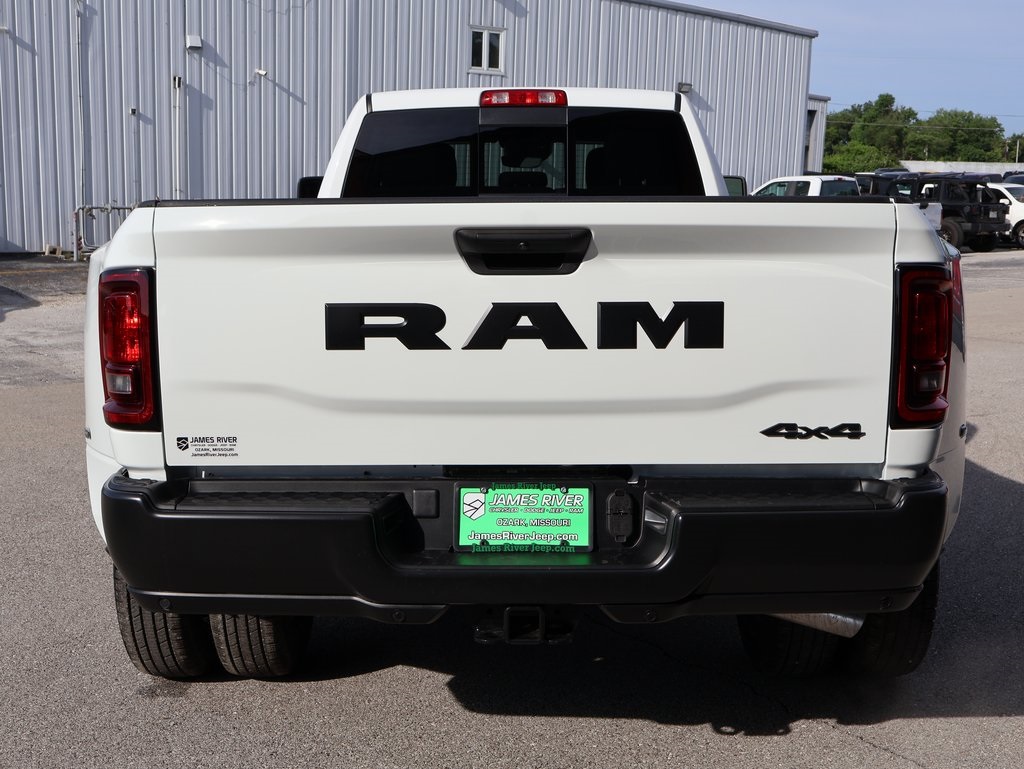2025 Ram 3500 Tradesman photo 4
