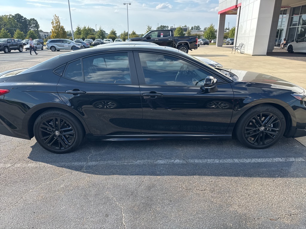2025 Toyota Camry SE photo 2