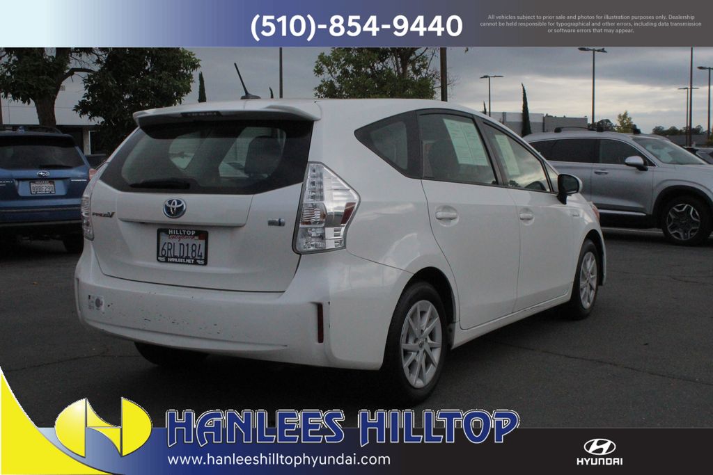 2012 Toyota Prius V Three photo 7