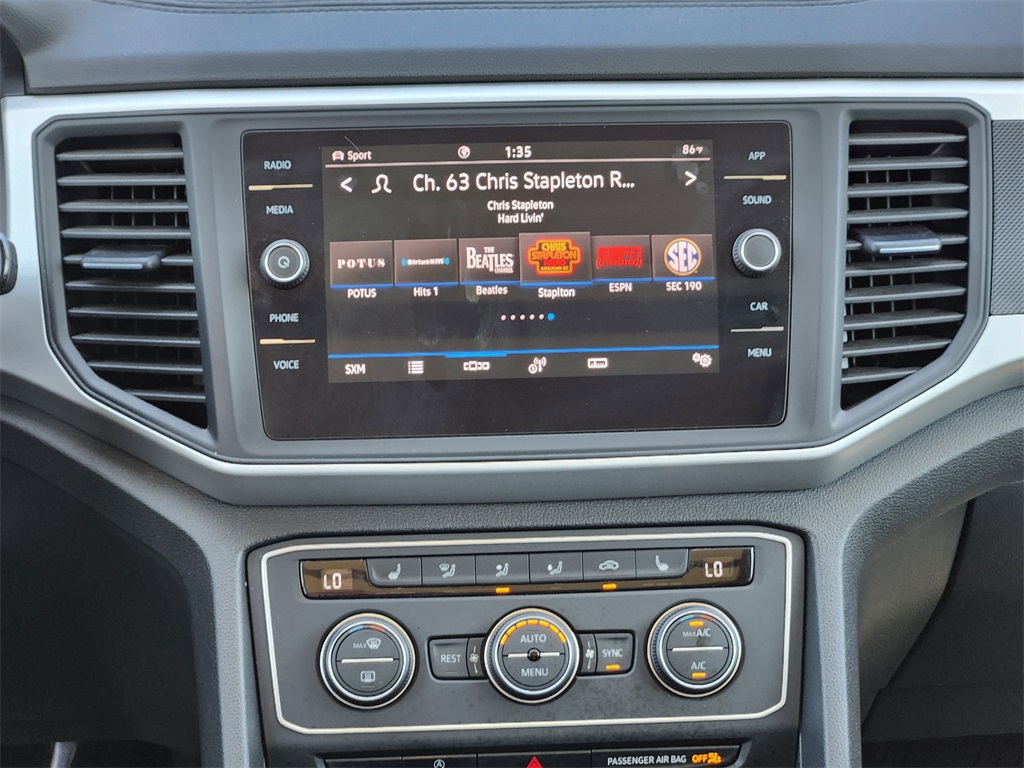 2021 Volkswagen Atlas V6 SE Technology R-Line photo 17