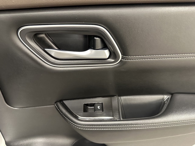 2021 Nissan Rogue SV photo 11