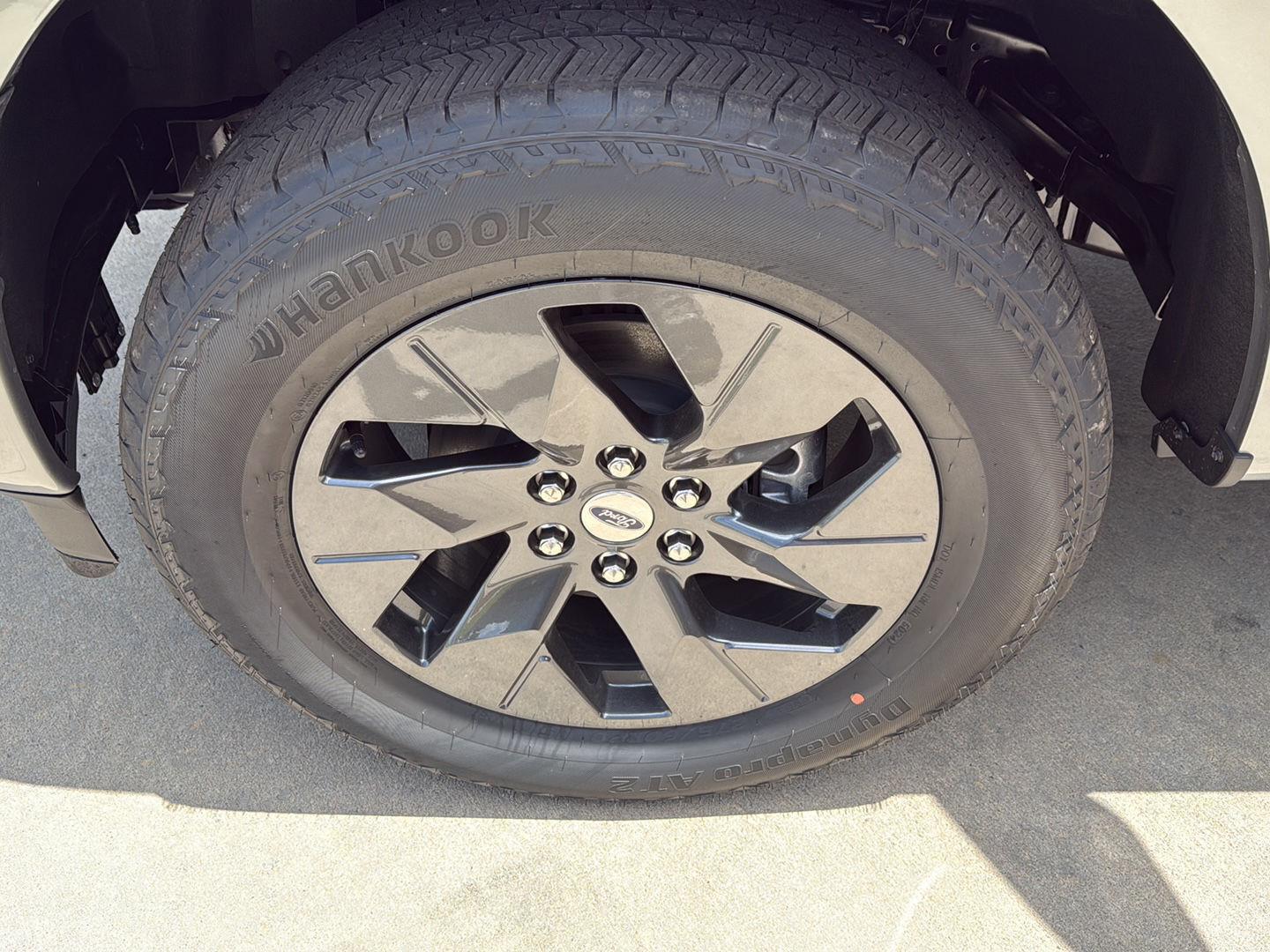 2025 Ford F-150 STX photo 4