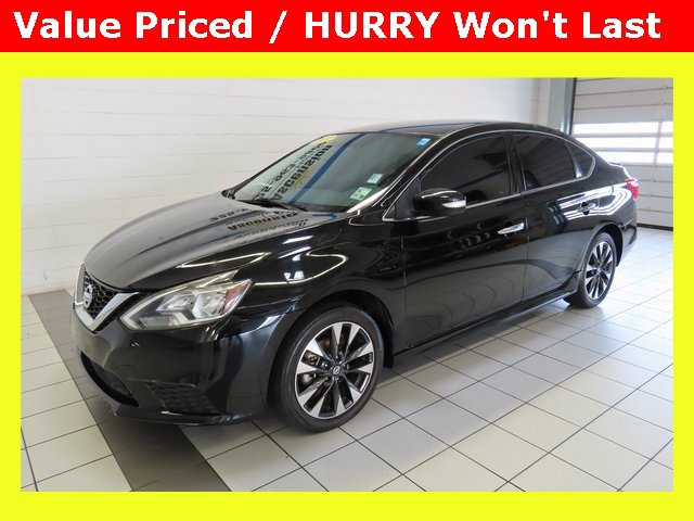 2019 Nissan Sentra SR's photo