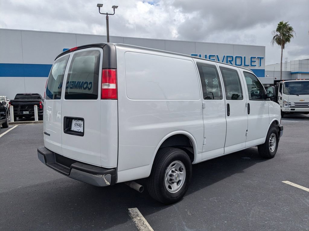 2023 Chevrolet Express Cargo 2500 photo 4
