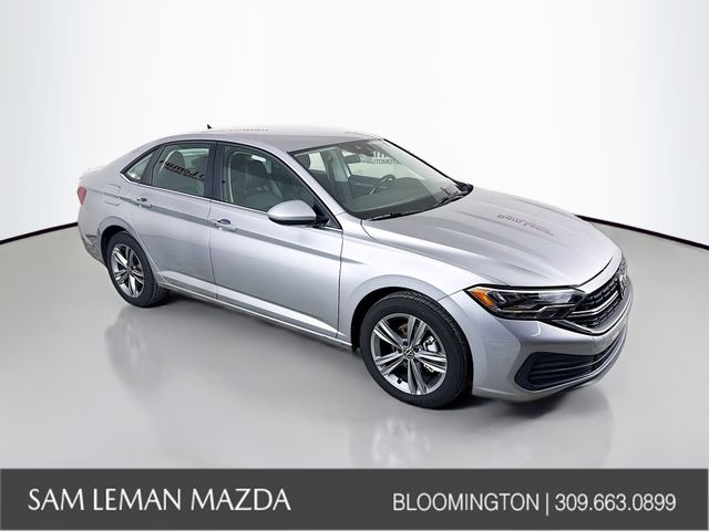 2024 Volkswagen Jetta SE's photo