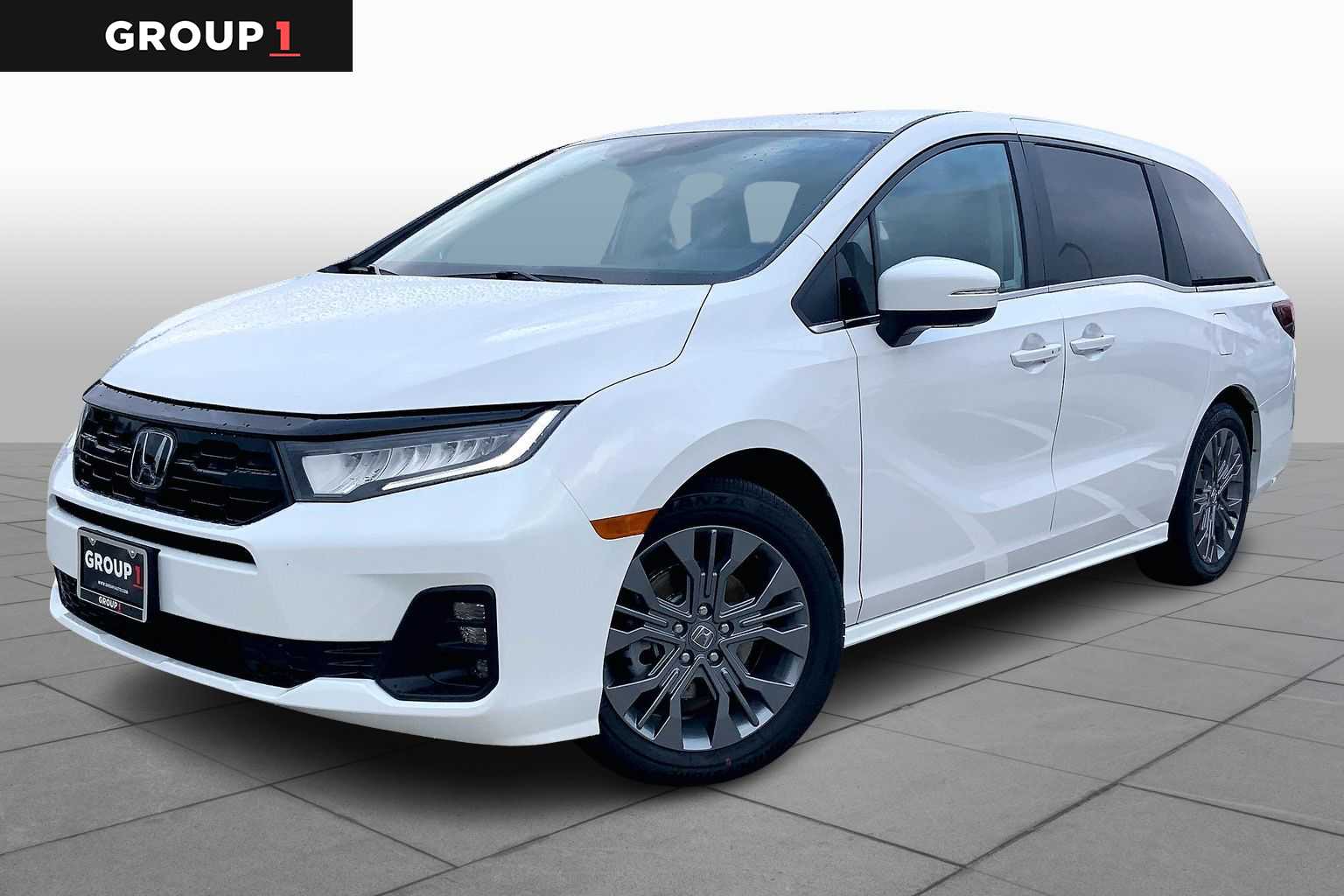 2026 Honda Odyssey Touring's photo