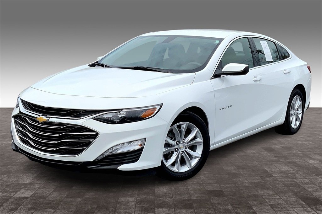 2022 Chevrolet Malibu 1LT photo 2