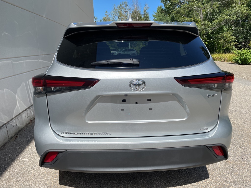 2025 Toyota Highlander Hybrid XLE photo 5