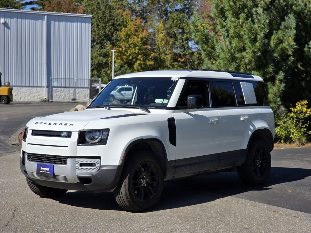 2025 Land Rover Defender S photo 3