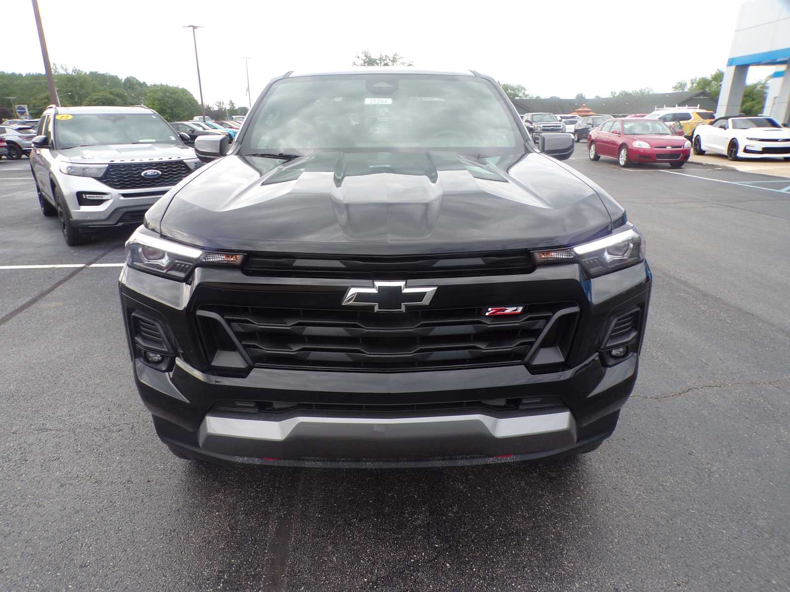 2025 Chevrolet Colorado Z71 photo 5