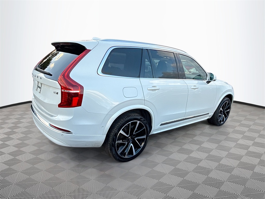 2023 Volvo XC90 B5 Plus photo 4