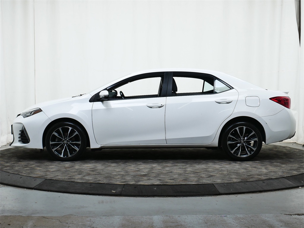 Used 2019 Toyota Corolla SE with VIN 5YFBURHE3KP926872 for sale in Golden Valley, Minnesota