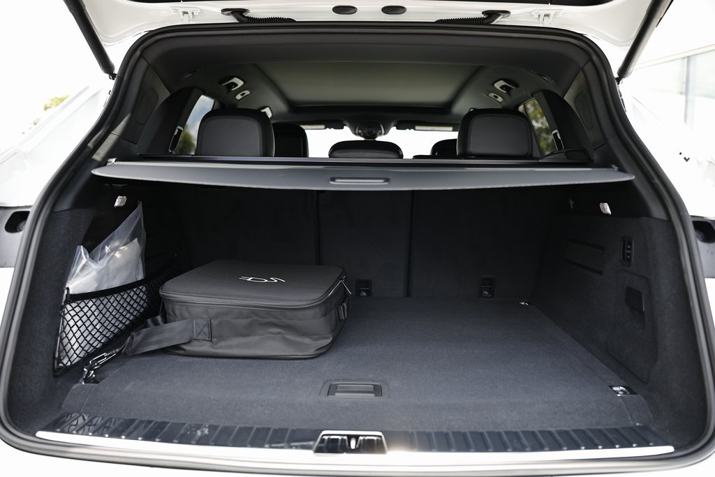 2025 Porsche Cayenne S E-Hybrid photo 31