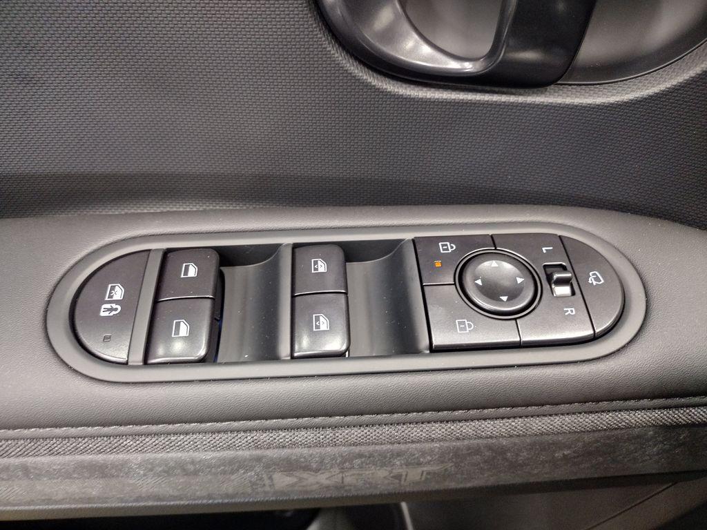 2025 Hyundai Ioniq 5 photo 18
