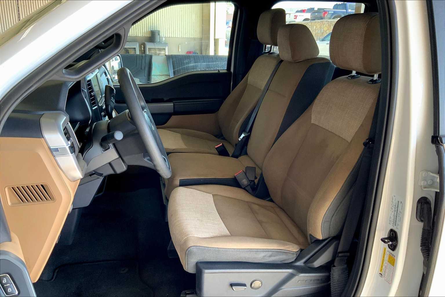 2023 Ford F-150 XLT photo 7