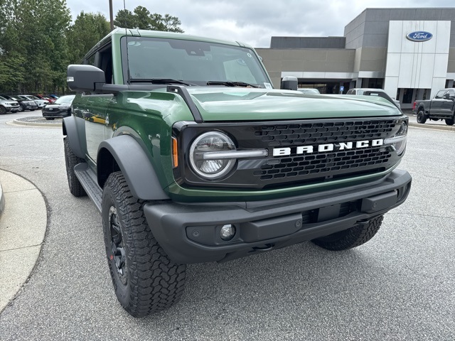 2025 Ford Bronco Outer Banks photo 3