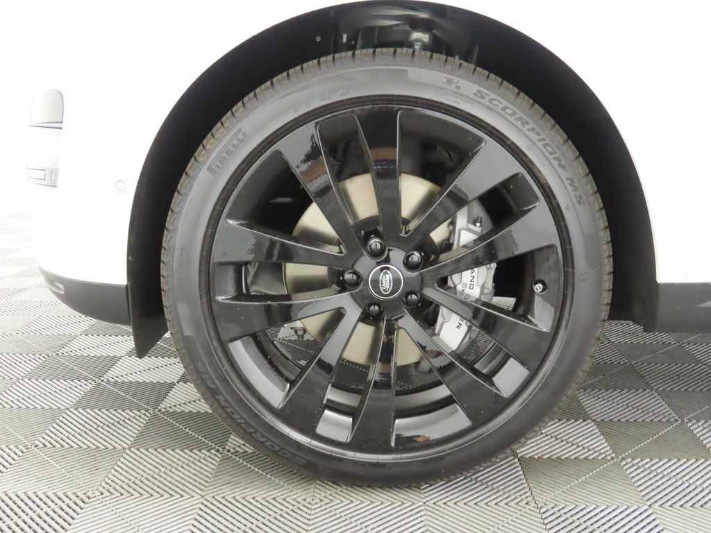 2025 Land Rover Range Rover Sport SE photo 28