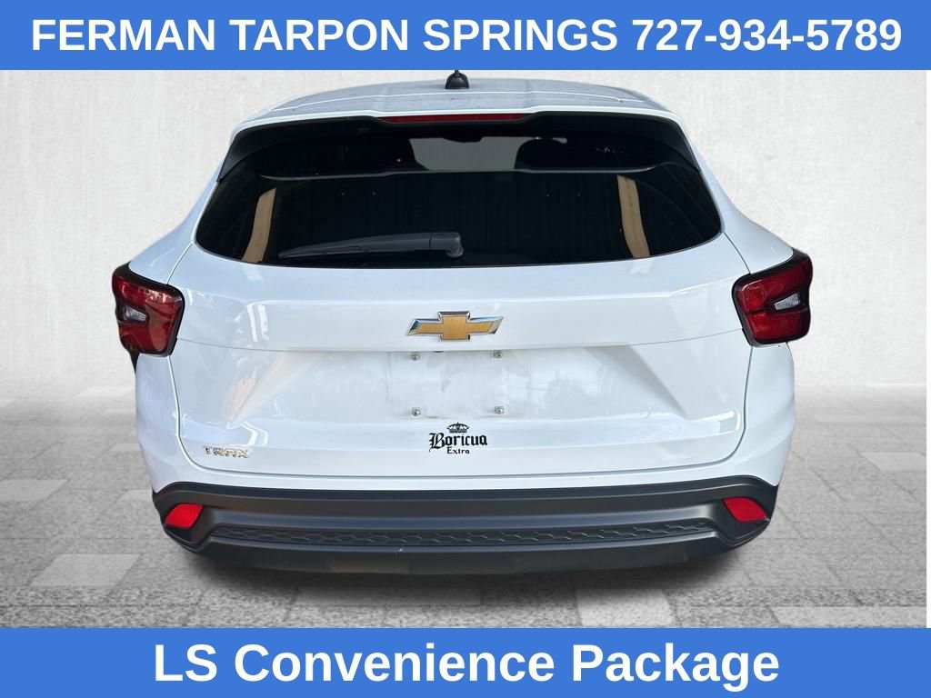 2024 Chevrolet Trax LS photo 3