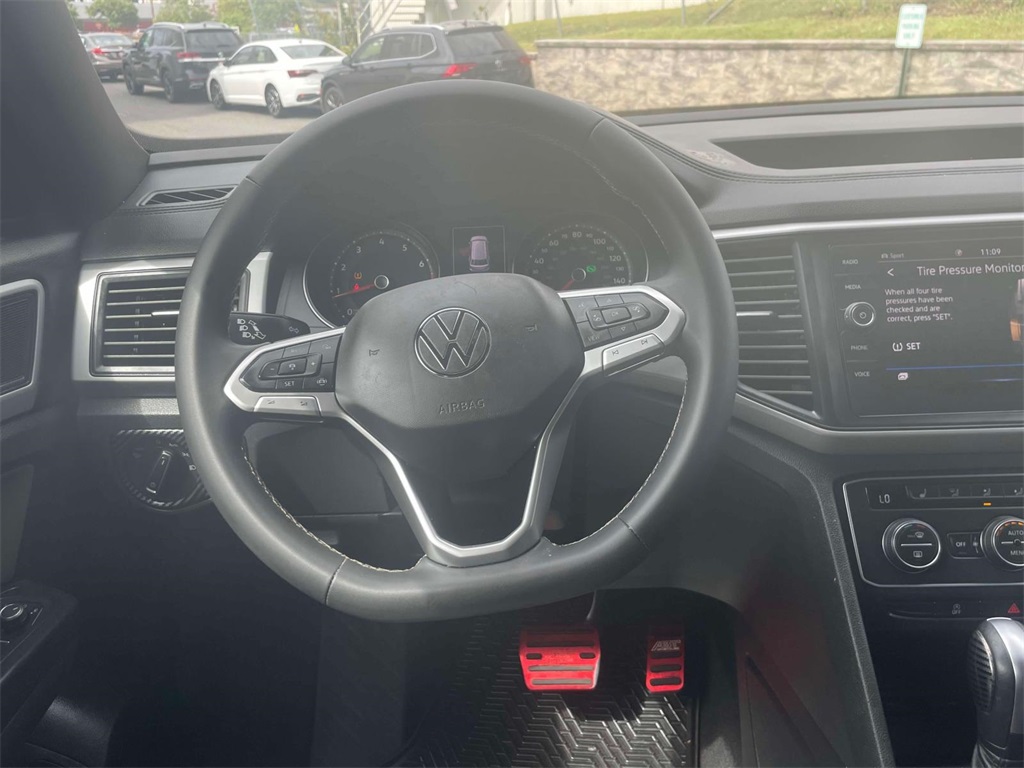 2021 Volkswagen Atlas Cross Sport SE Technology photo 10