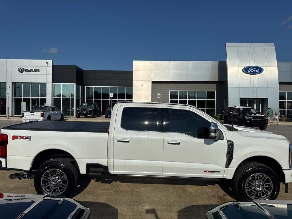 2024 Ford F-250 Limited photo 3