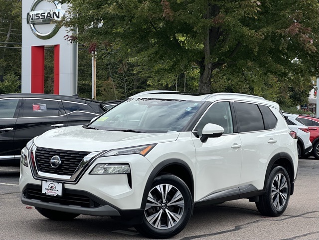 2021 Nissan Rogue SV photo 3