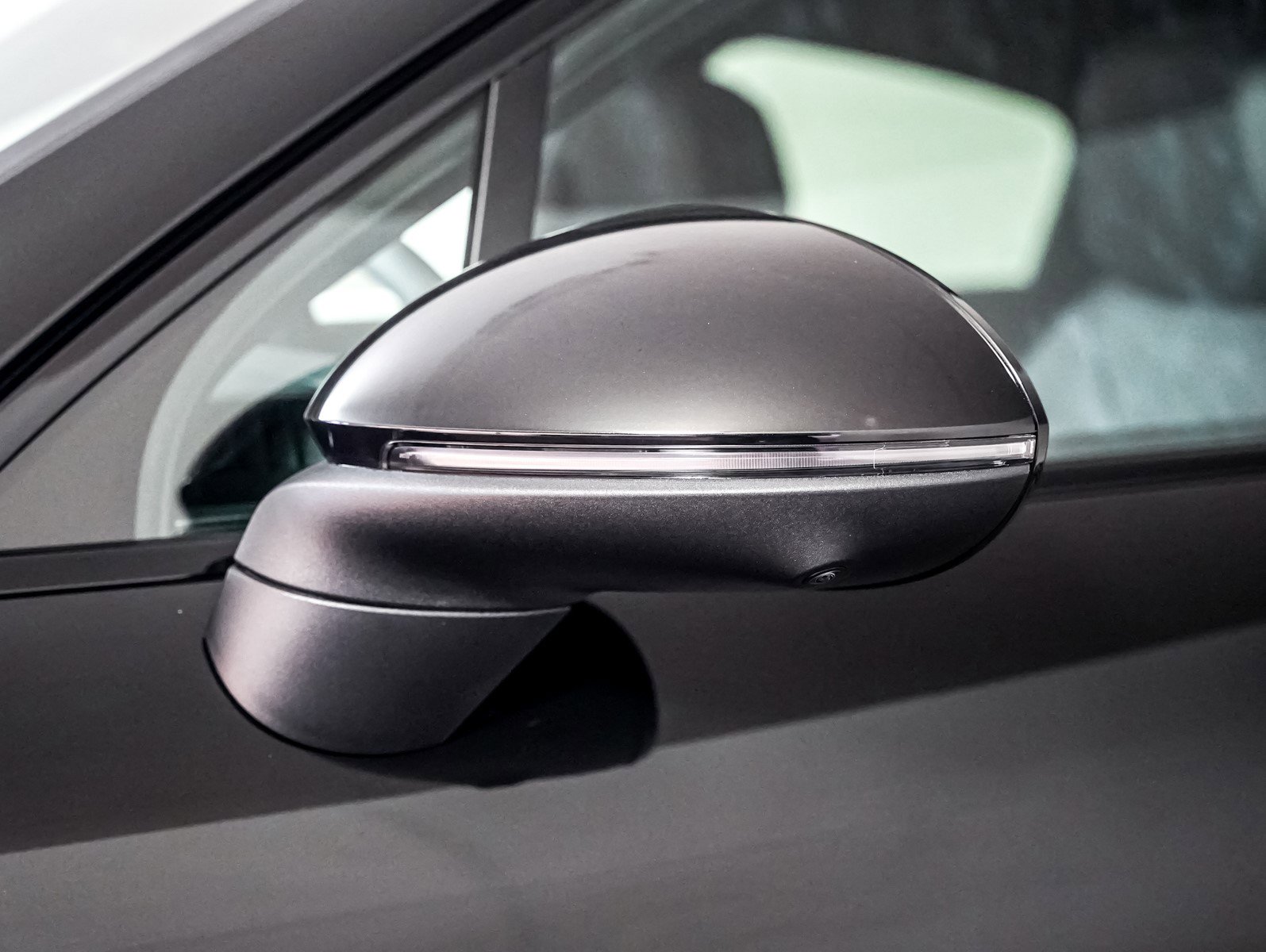 2025 Porsche Cayenne Coupe photo 26