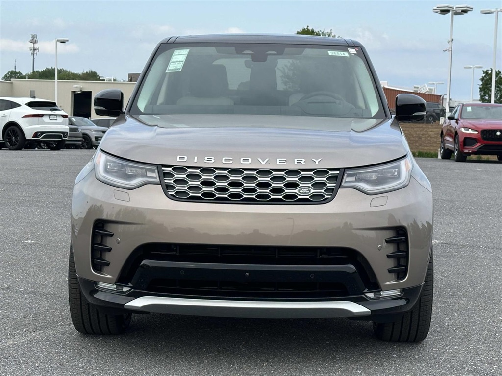2025 Land Rover Discovery Metropolitan Edition photo 12