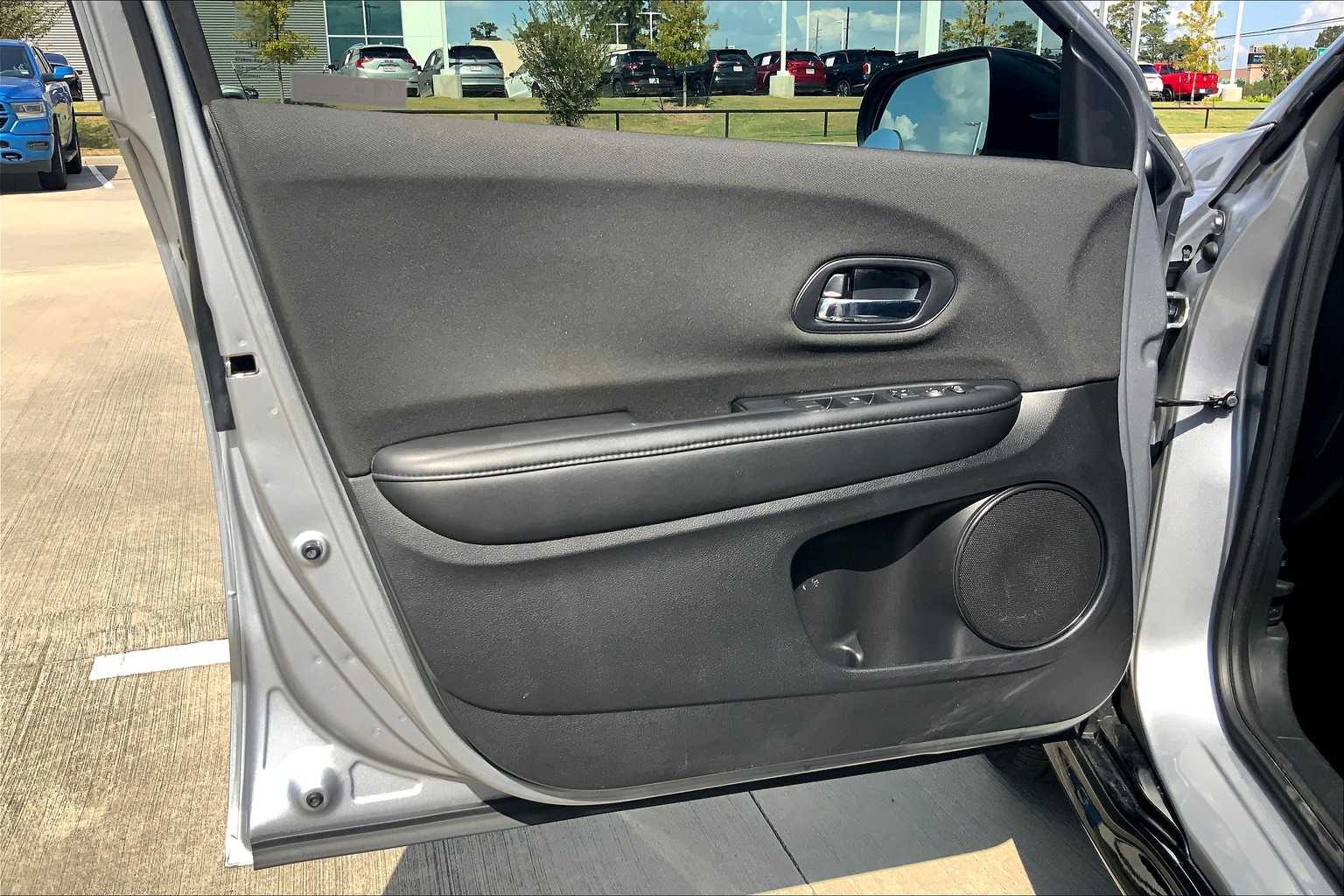 2022 Honda HR-V Sport photo 18