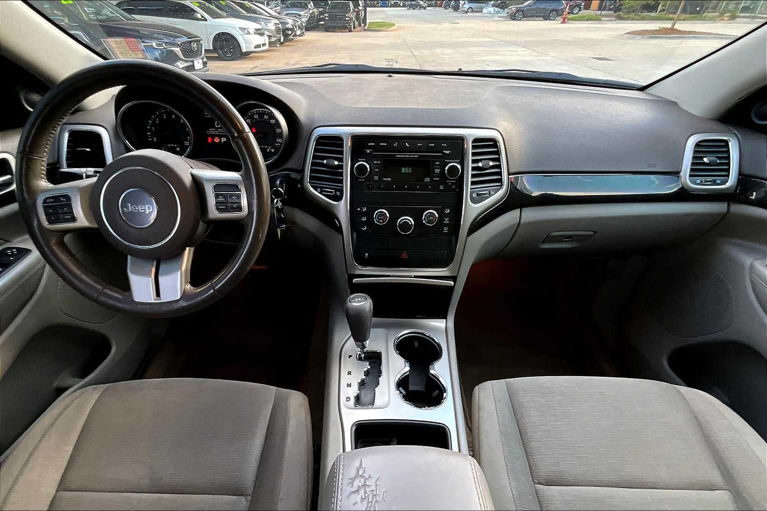 2012 Jeep Grand Cherokee Laredo photo 15