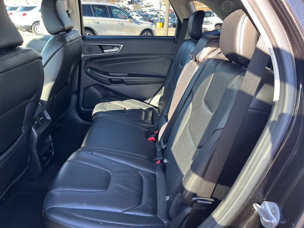 2022 Ford Edge Titanium photo 20